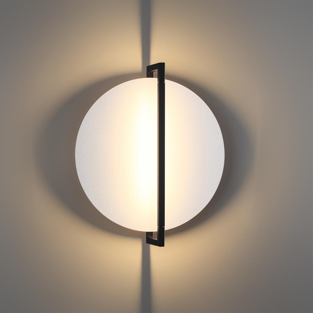 Настенно-потолочный светодиодный светильник Odeon Light Lunar 7015/15WL
