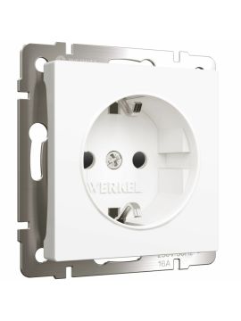 Розетка с заземлением и шторками Werkel 4690389184734 W1171161