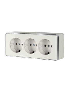 Розетка тройная с заземлением и шторками Werkel Gallant слоновая кость W5073103 4690389163906